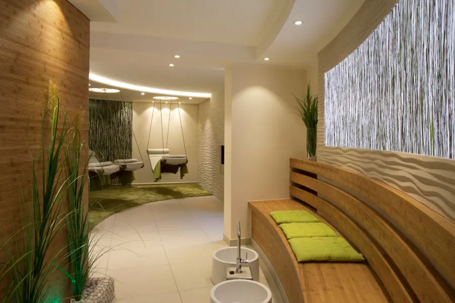 Liegen im hellen Ruhebereich des Kleiner’ Spa